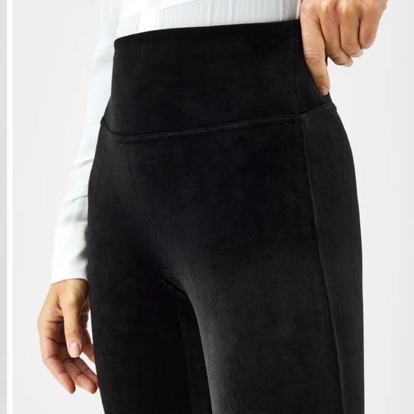 $98 SPANX M Velvet Leggings Super Soft Workout Loungewear Waistband Shapewear - Picture 3 of 4